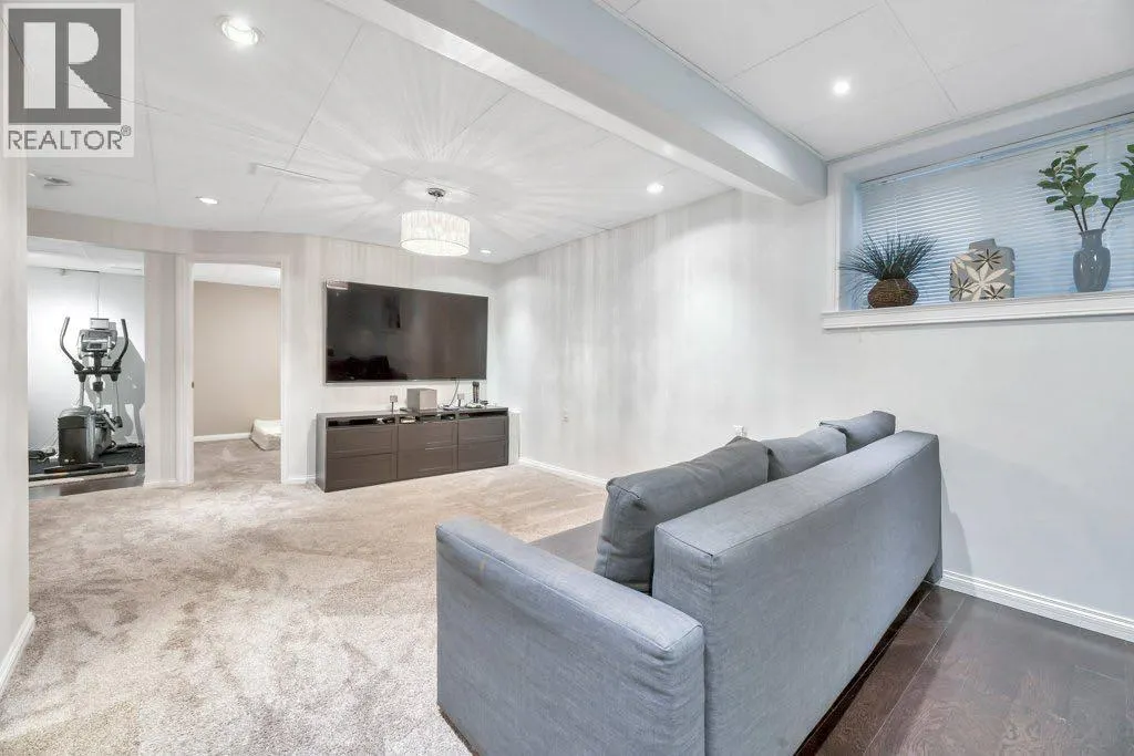 319 SADDLEBROOK  E