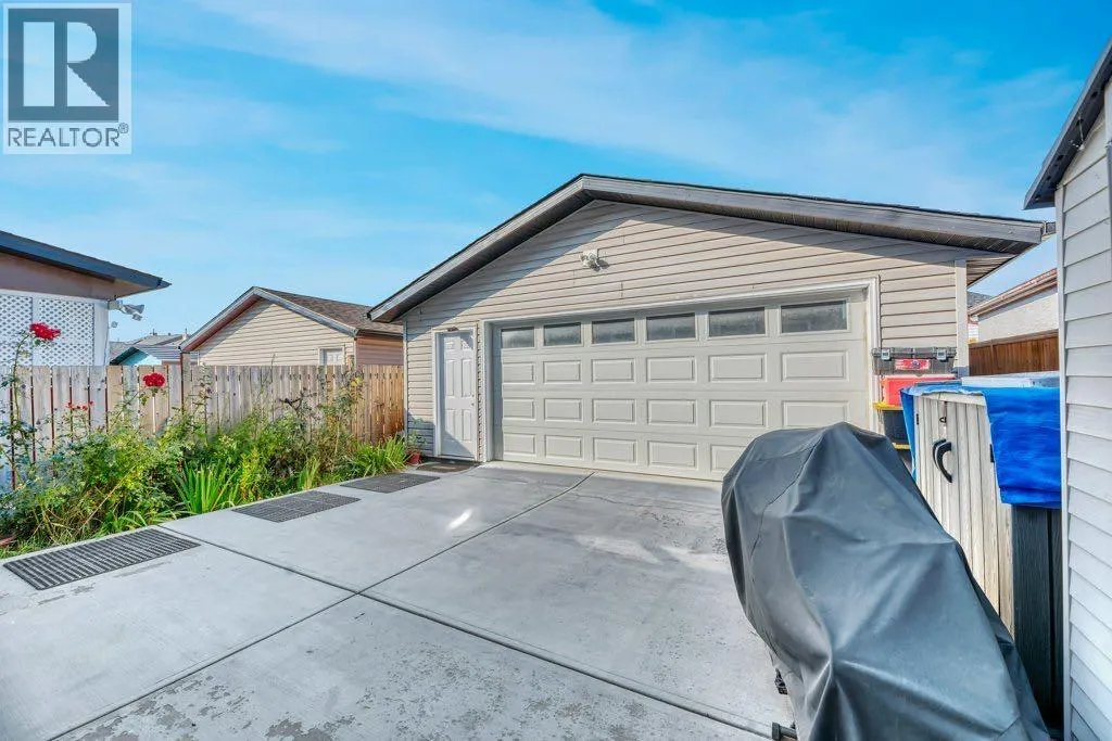 319 SADDLEBROOK  E