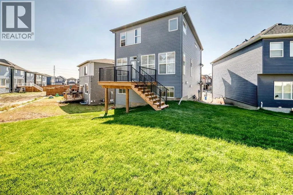 392 Carringvue Place NW
