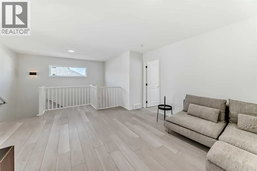 392 Carringvue Place NW
