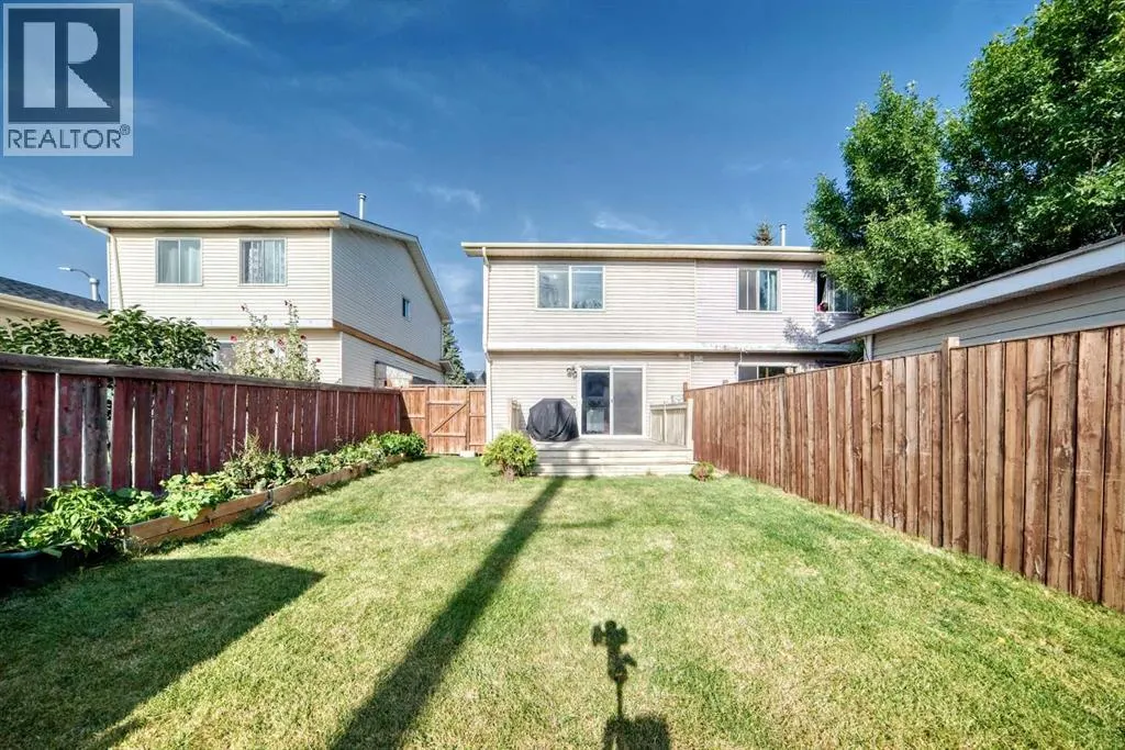 83 Castlebrook Way NE