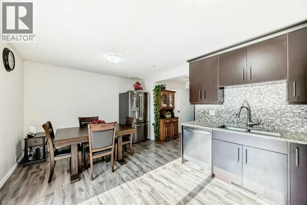 83 Castlebrook Way NE