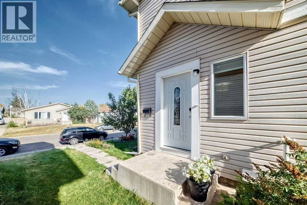 83 Castlebrook Way NE