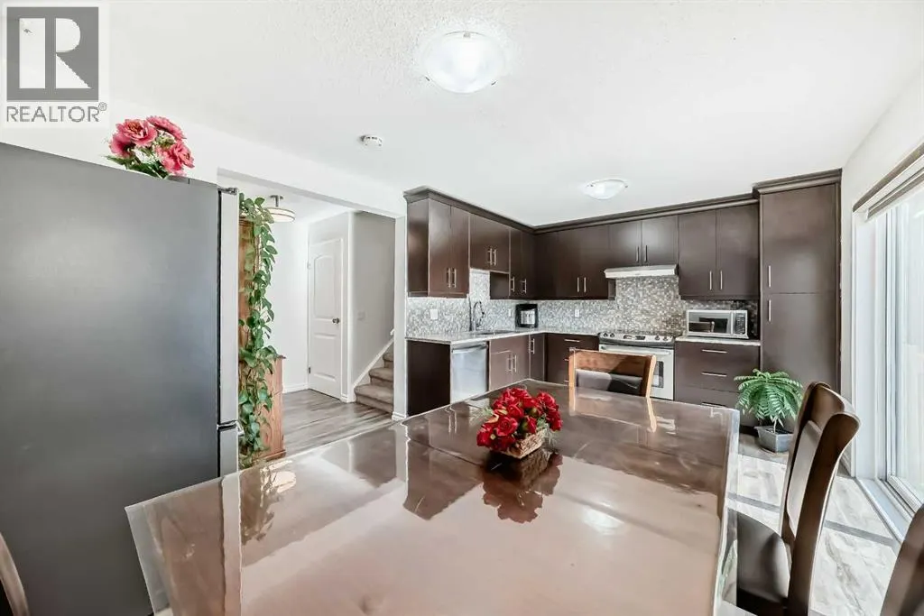 83 Castlebrook Way NE