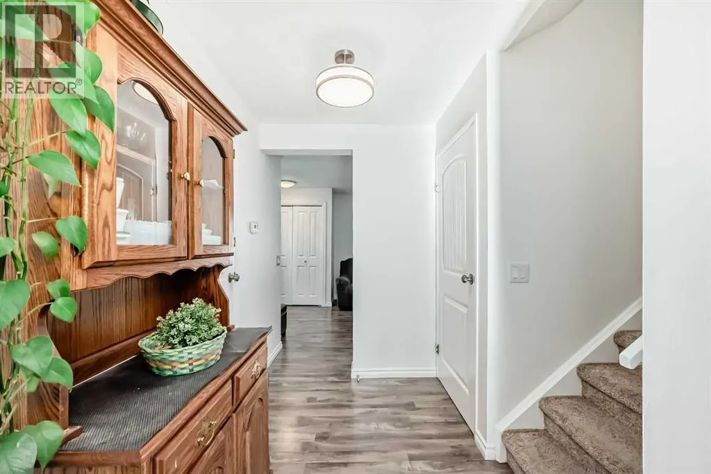 83 Castlebrook Way NE