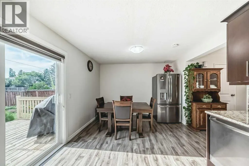 83 Castlebrook Way NE