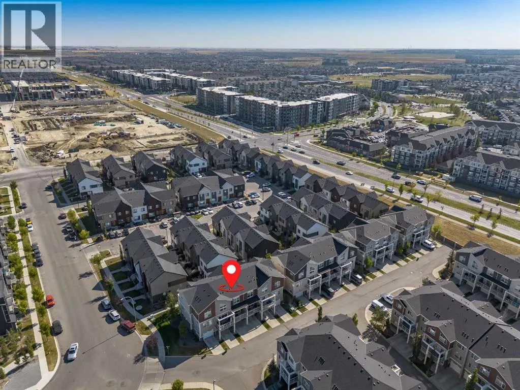 108 Redstone View NE