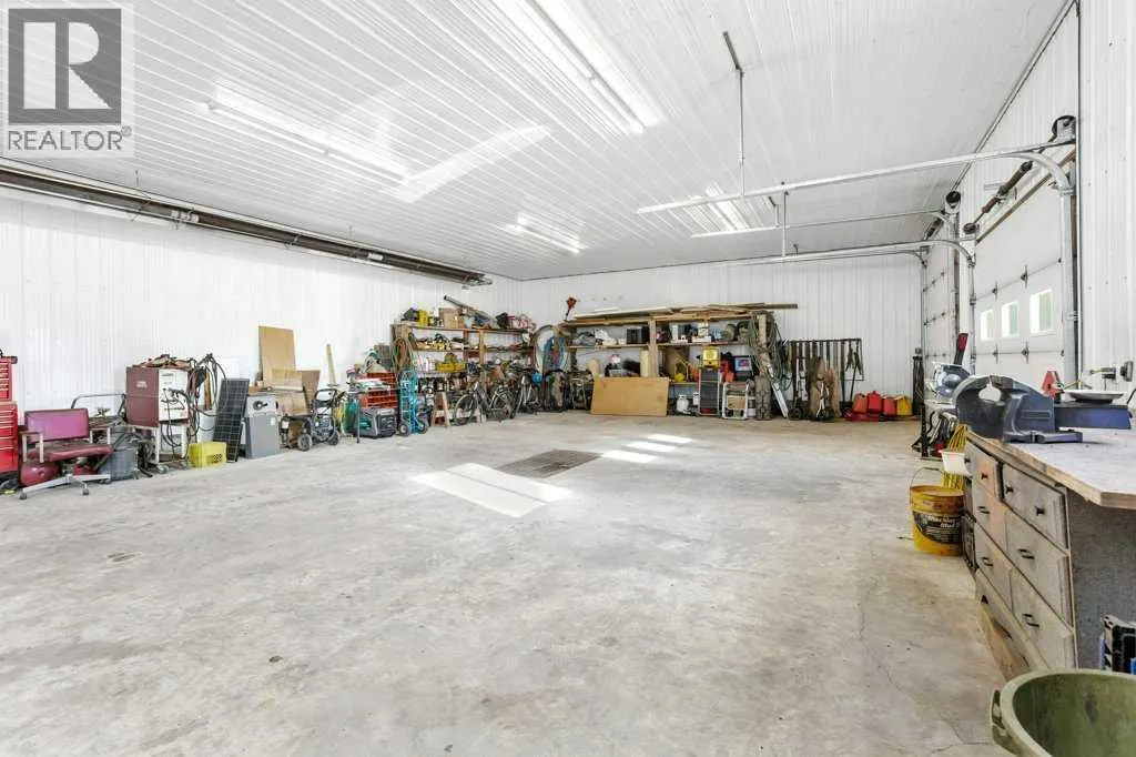 33016 Township Road 424A