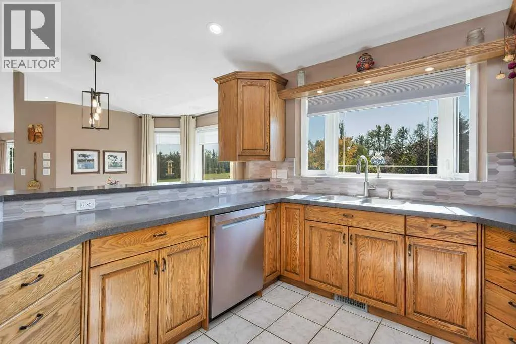 33016 Township Road 424A