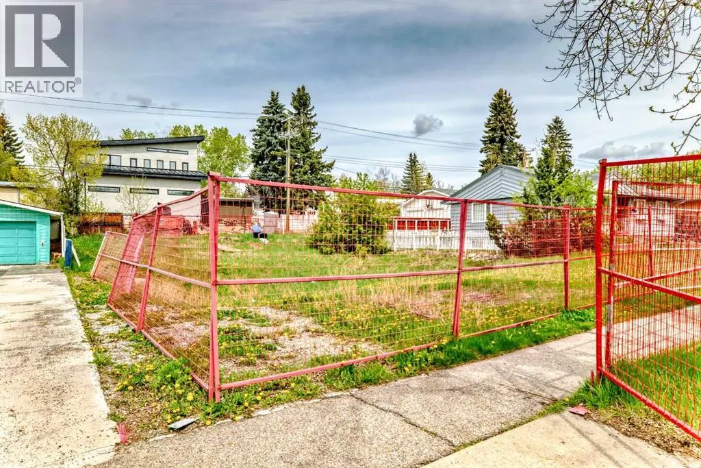 523 Northmount Drive NW