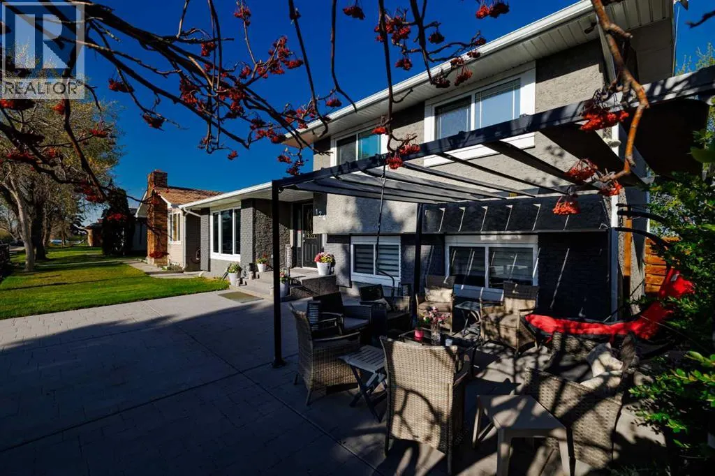 124 Whiteside Crescent NE