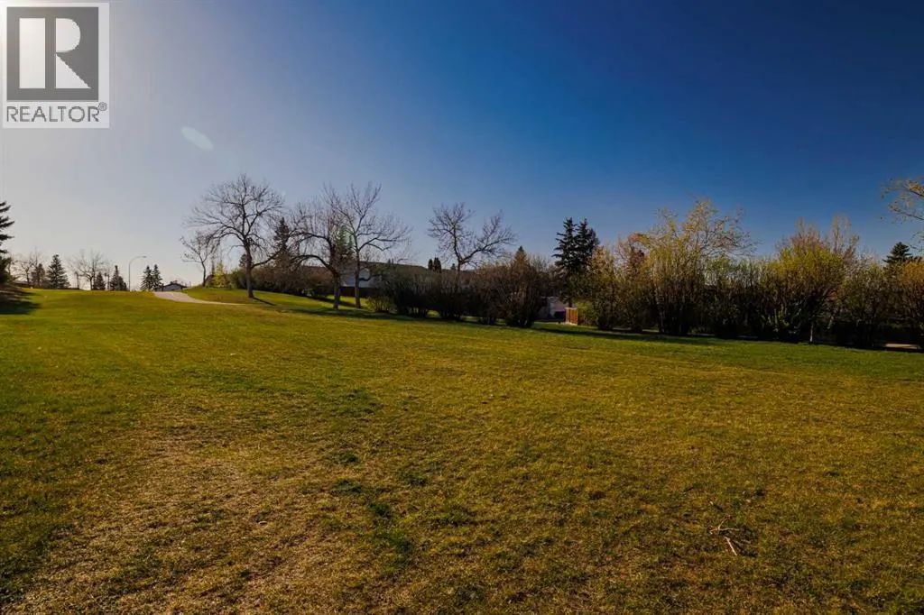 124 Whiteside Crescent NE