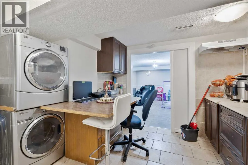 124 Whiteside Crescent NE