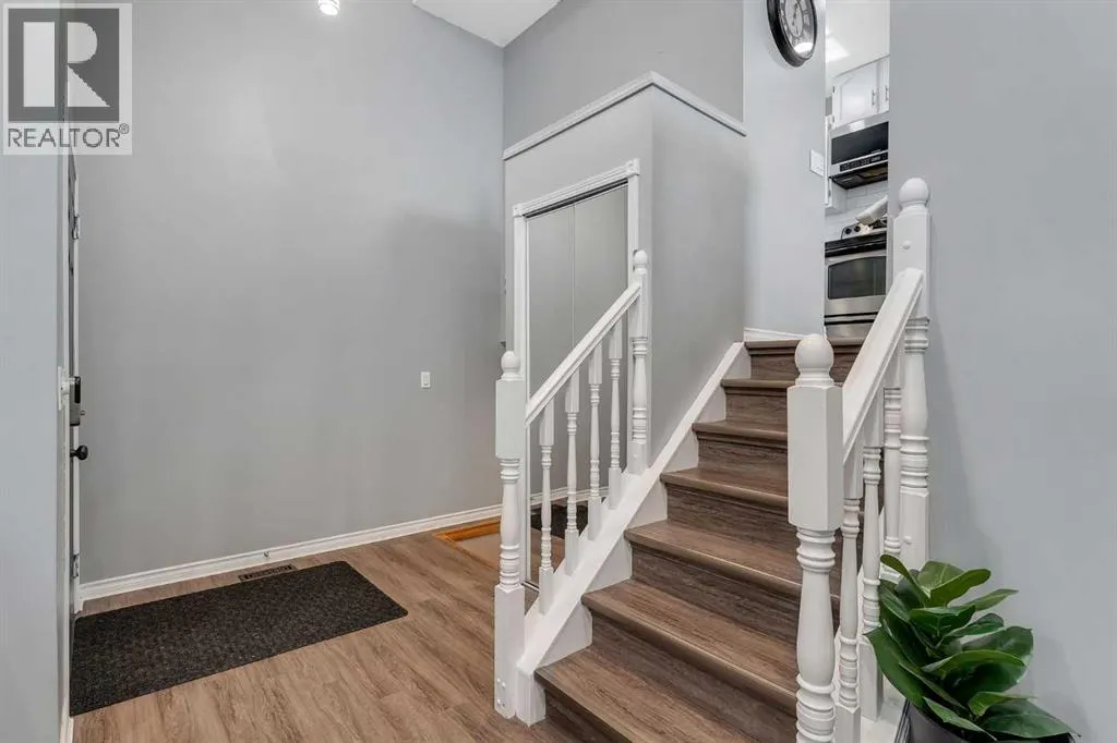 63 Erin Green Way SE