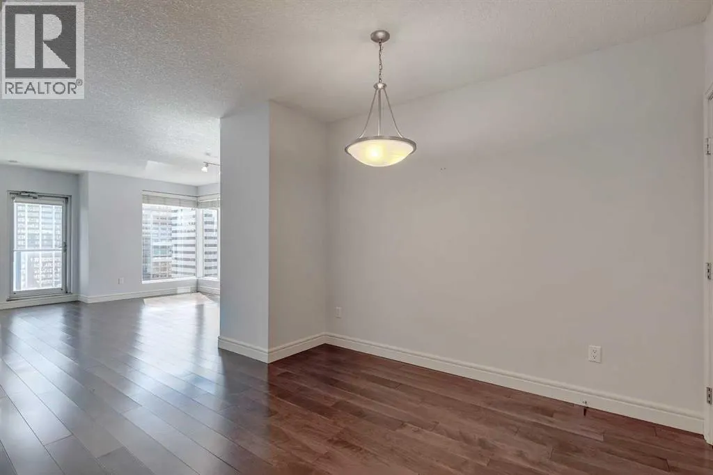 1706, 910 5 Avenue SW
