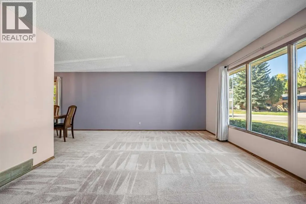 344 Parkland Way SE