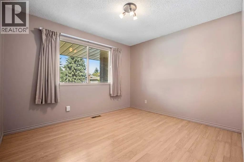 344 Parkland Way SE
