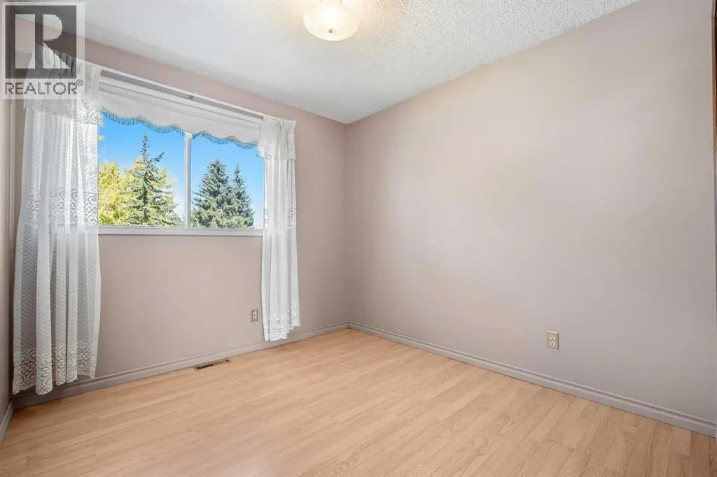 344 Parkland Way SE