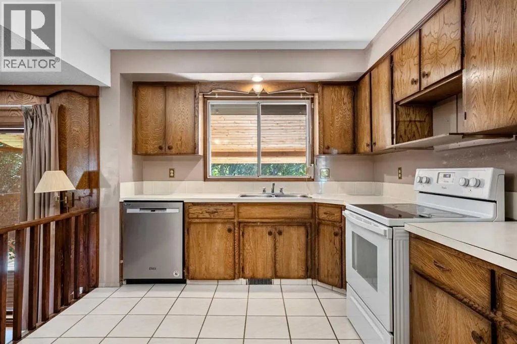 344 Parkland Way SE
