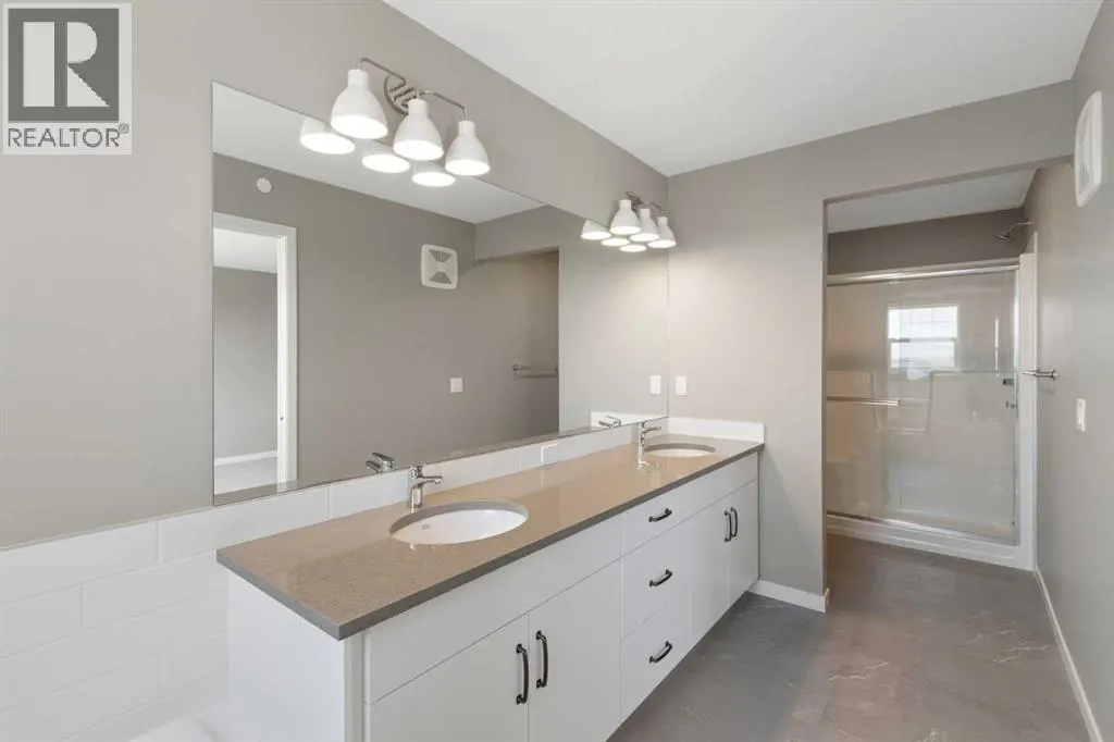 415 Hotchkiss Manor SE