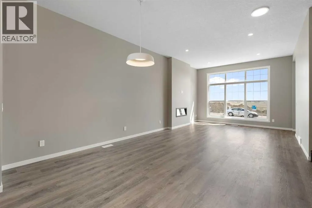 415 Hotchkiss Manor SE