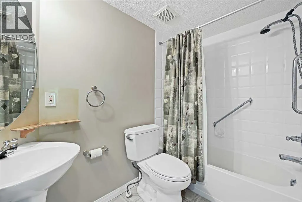 212, 369 Rocky Vista Park NW