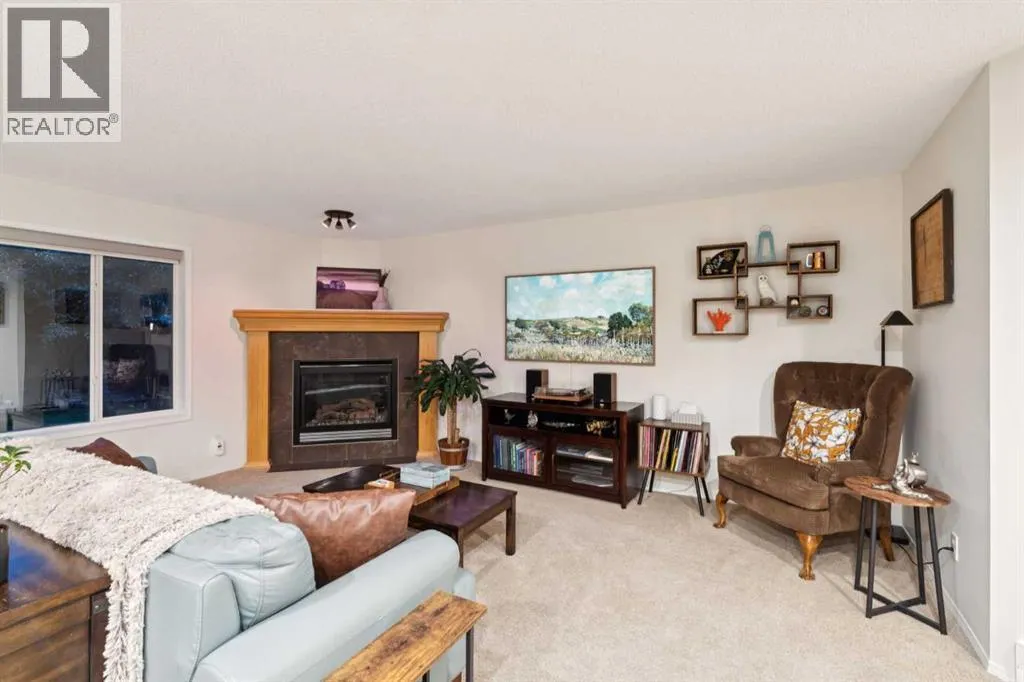251 Everwillow Close SW