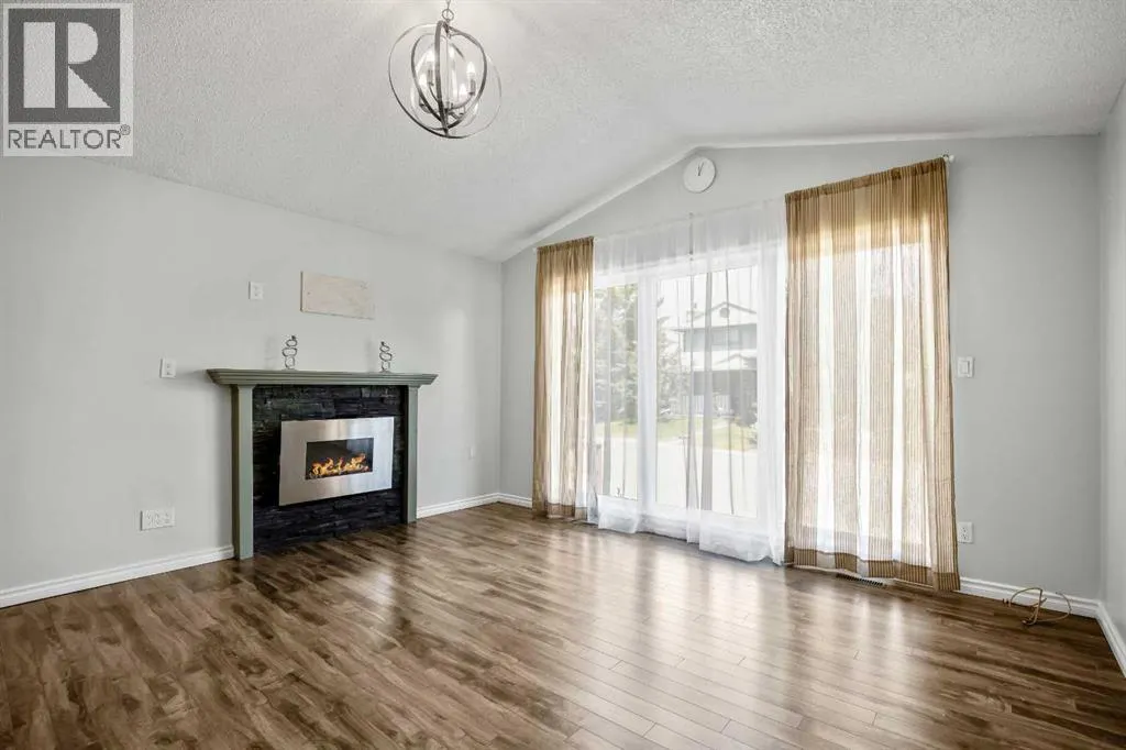 29 Woodglen Crescent SW