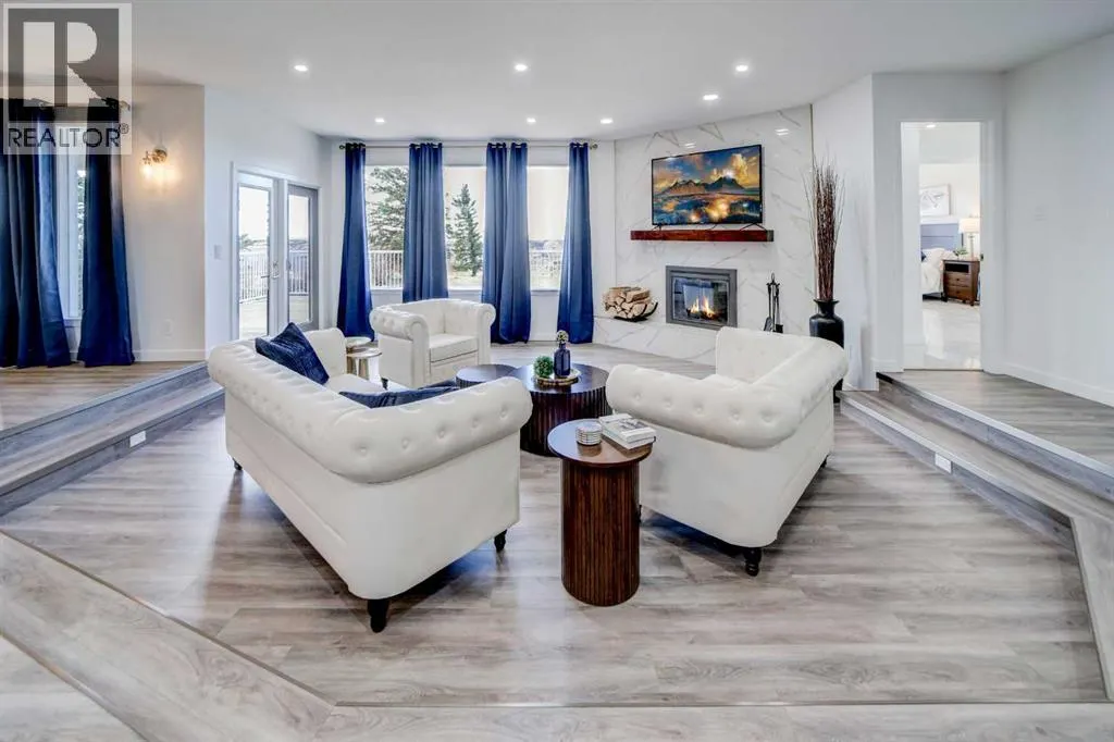 10 Sunset Crescent