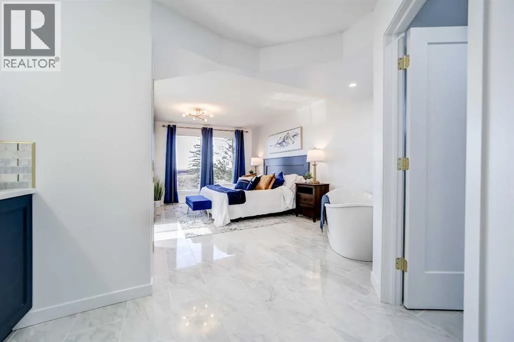 10 Sunset Crescent