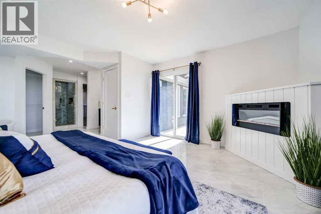 10 Sunset Crescent