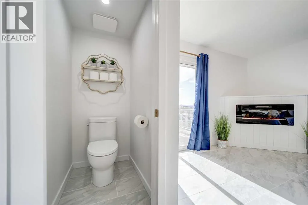 10 Sunset Crescent
