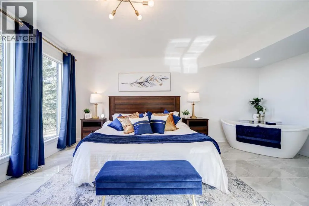 10 Sunset Crescent