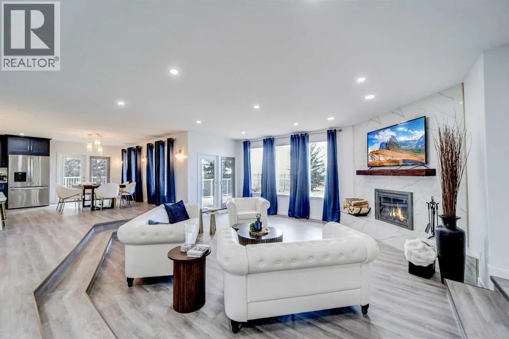 10 Sunset Crescent
