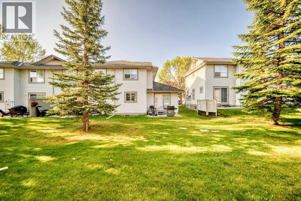 215 Harvest Gold Place NE