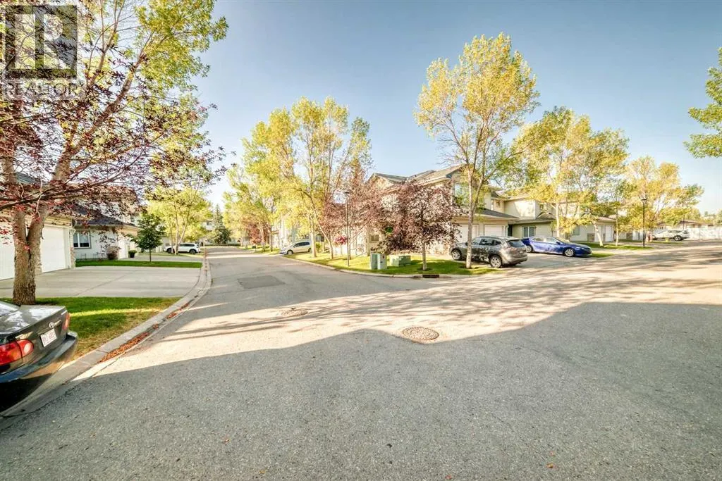 215 Harvest Gold Place NE