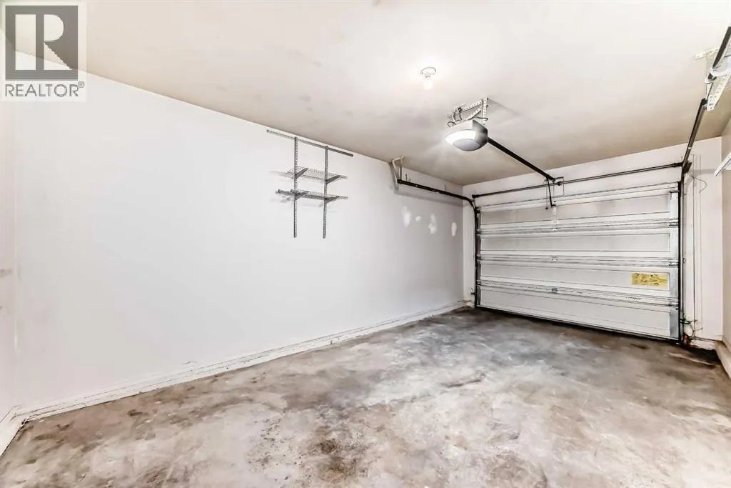 215 Harvest Gold Place NE