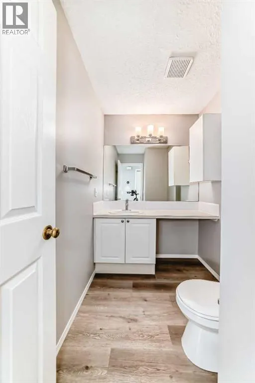 215 Harvest Gold Place NE