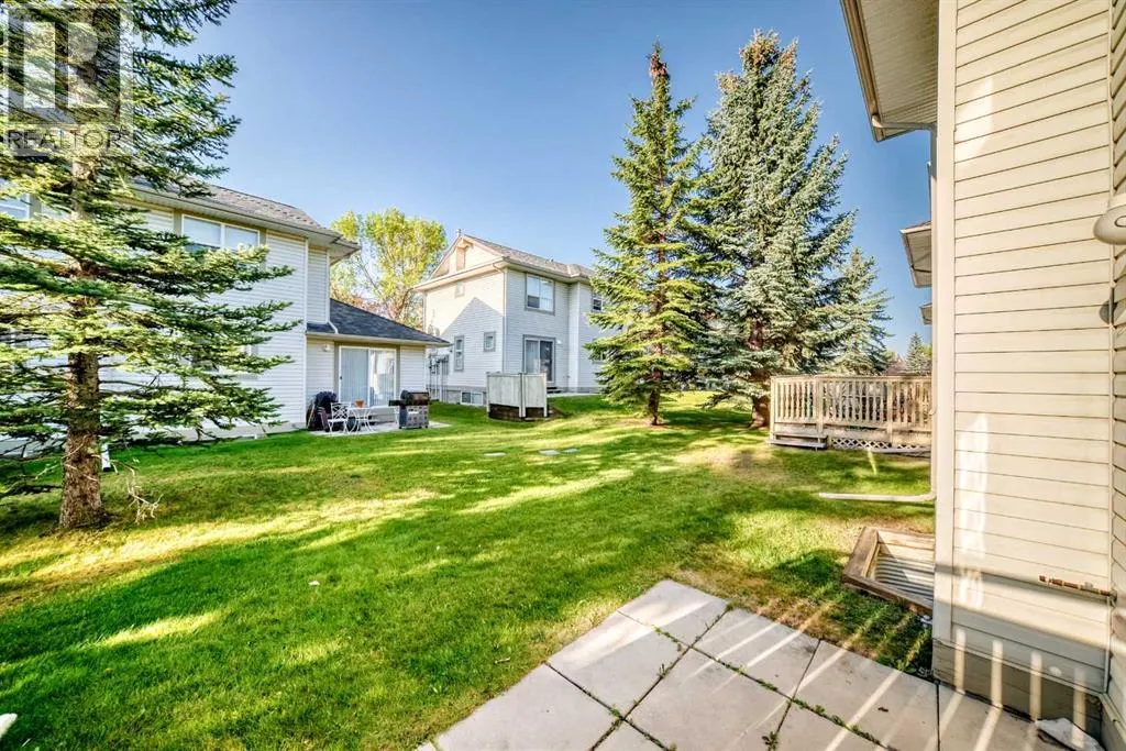 215 Harvest Gold Place NE