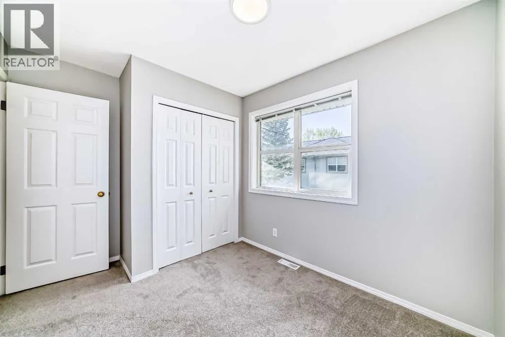 215 Harvest Gold Place NE