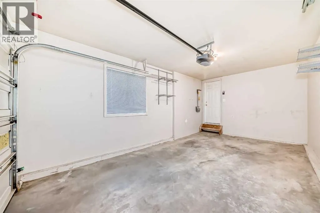 215 Harvest Gold Place NE