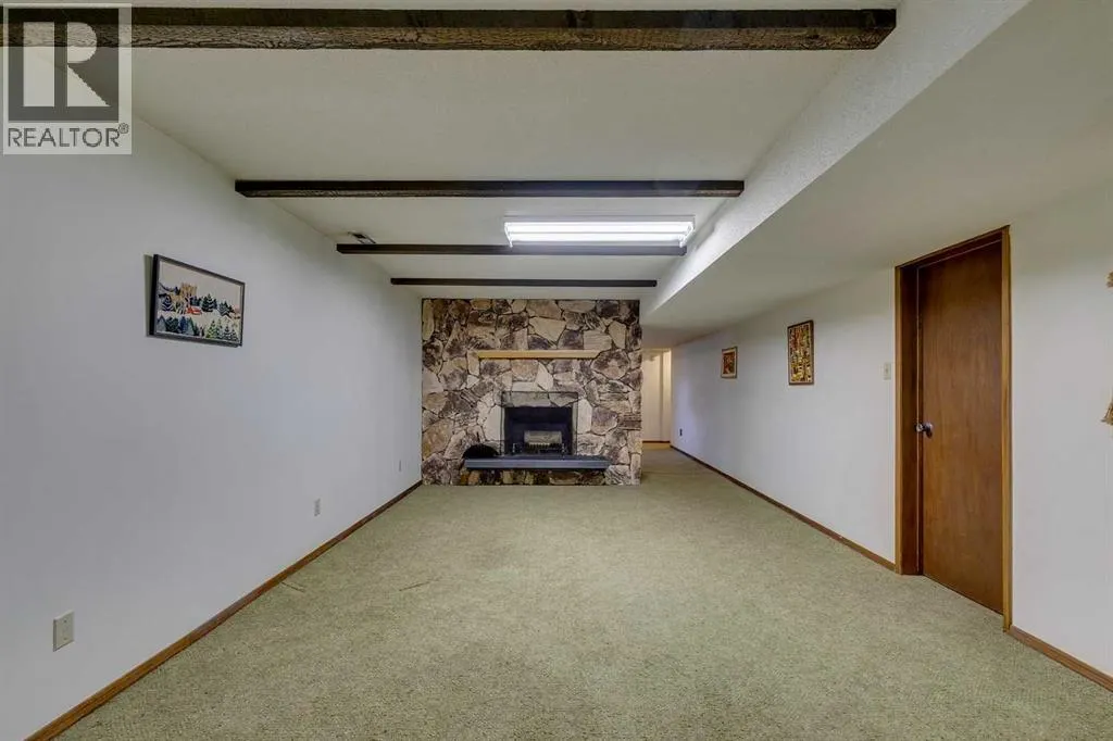 32 Vartown Place NW
