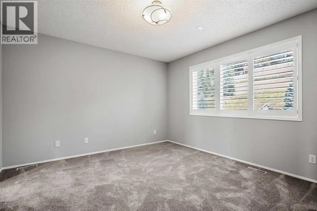 7826 Springbank Way SW