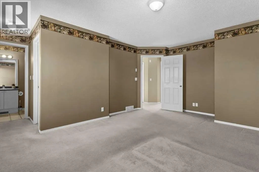 9718 Harvest Hills Link NE
