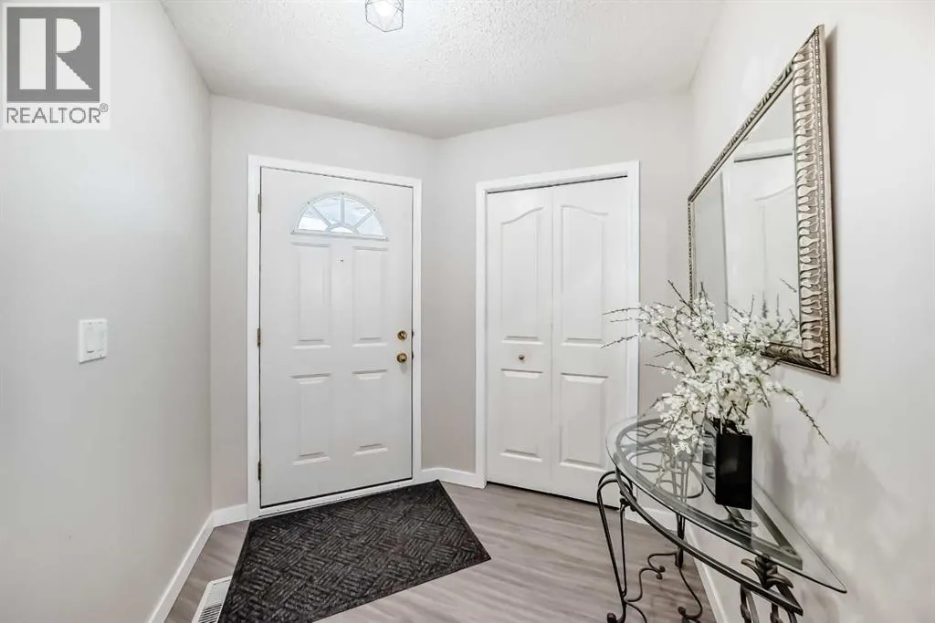 202 Bridlewood Court SW