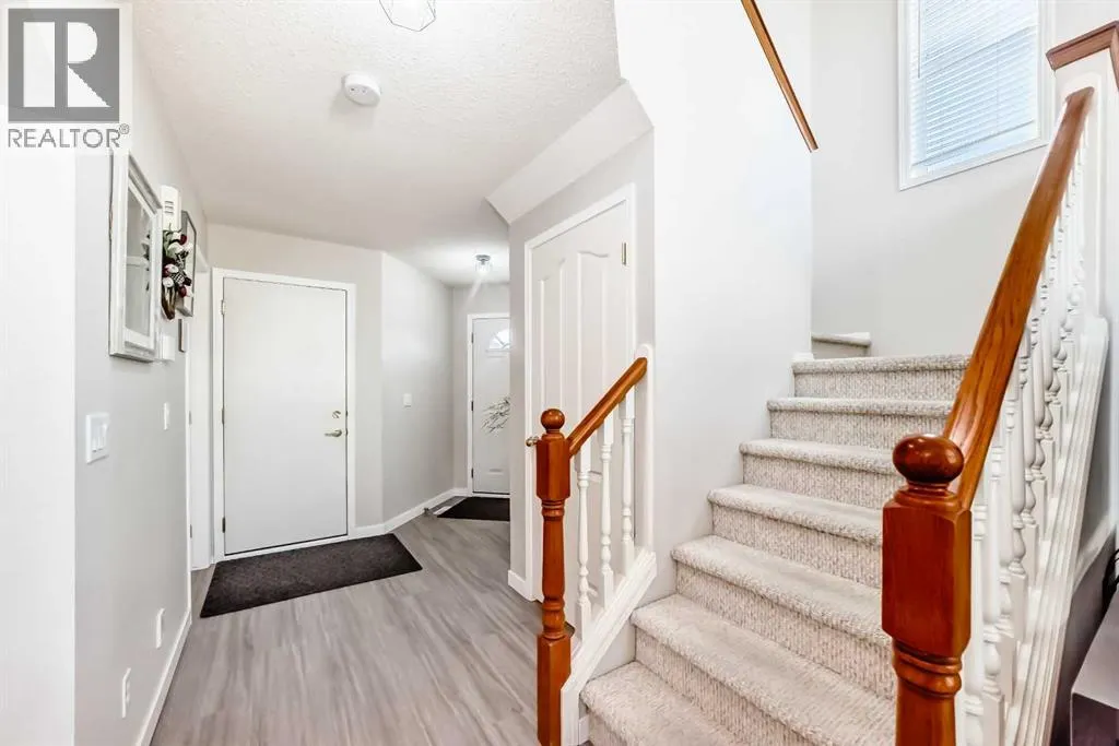 202 Bridlewood Court SW
