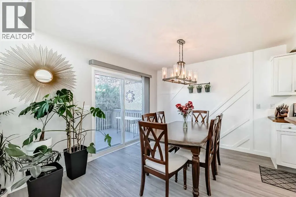 202 Bridlewood Court SW