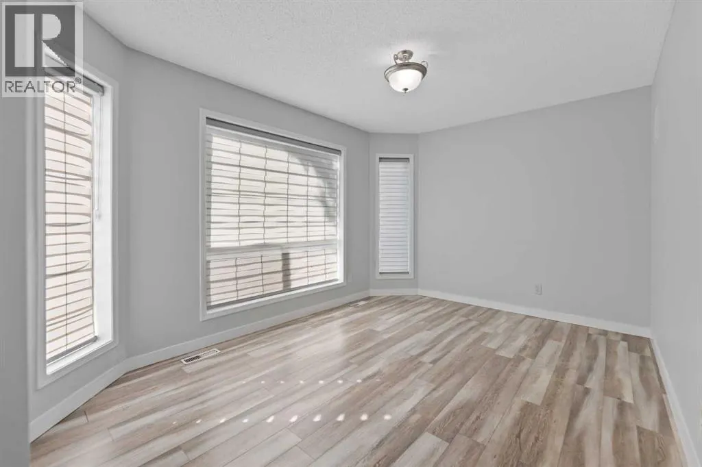 14 Tarington Park NE