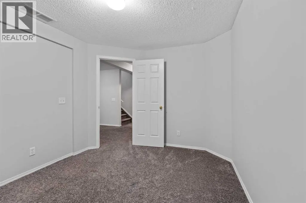14 Tarington Park NE
