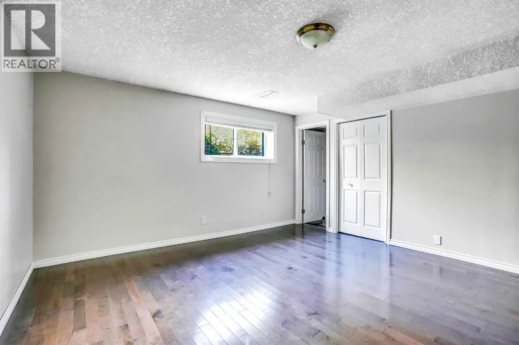 185 Cornwallis Drive NW
